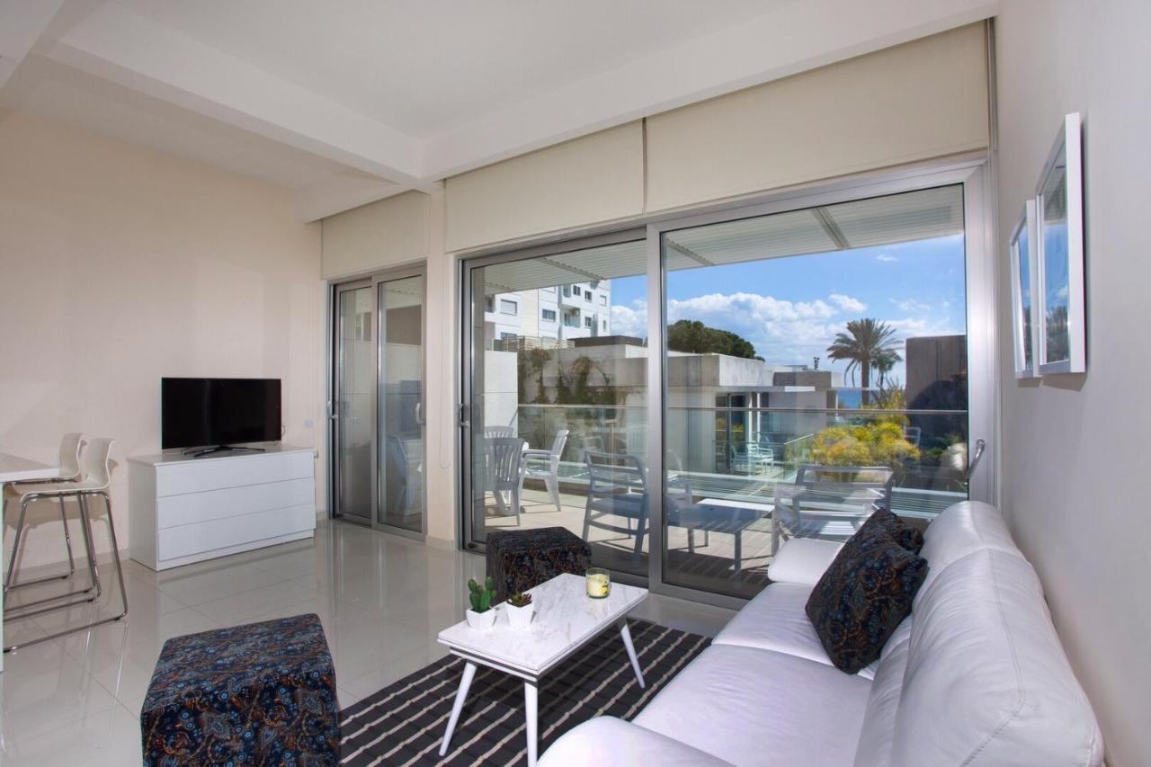 Opera Exclusive Apts By Trulycyprus Limassol Zewnętrze zdjęcie